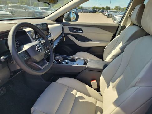 New 2026 Nissan Rogue SV FWD image 9