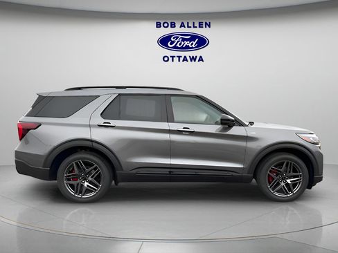 New 2026 Ford Explorer ST-Line w/ ST-Line Street Pack AWD/4WD image 19