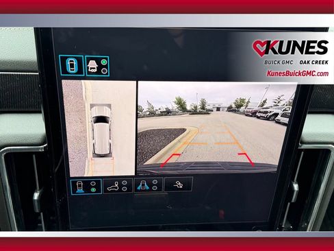Used 2025 GMC Yukon XL Elevation w/ Elevation Premium Package AWD/4WD image 29