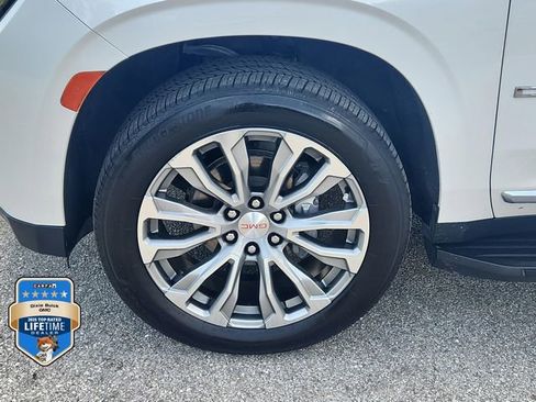 Certified 2022 GMC Yukon Denali RWD image 7