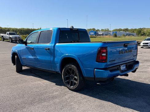Used 2025 RAM 1500 Laramie w/ Night Edition AWD/4WD image 4