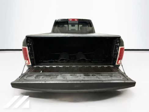 Used 2018 RAM 1500 Laramie w/ Convenience Group AWD/4WD image 17