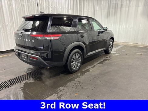 Certified 2024 Nissan Pathfinder S image 3