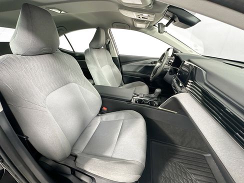 Used 2025 Toyota Camry LE image 25