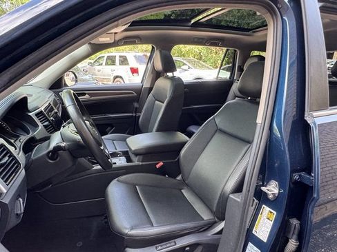 Used 2018 Volkswagen Atlas SEL w/ R-Line Package FWD image 29