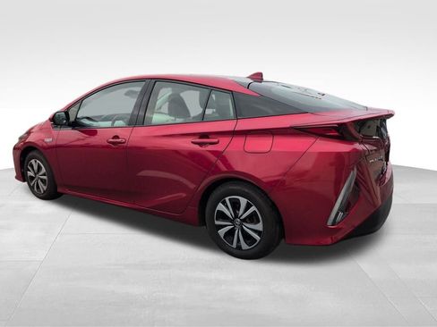 Used 2017 Toyota Prius Prime Premium image 4