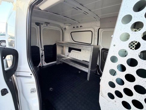 Used 2018 RAM ProMaster City Tradesman image 23