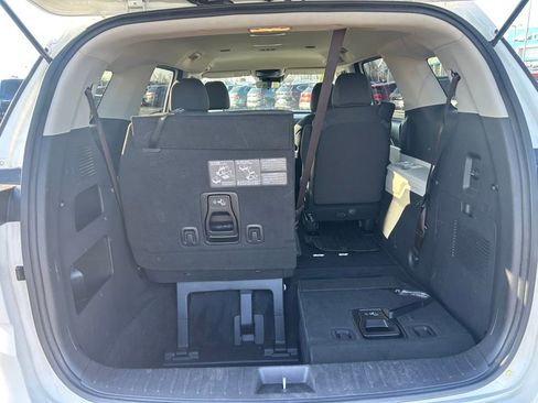 Certified 2023 Kia Carnival LX image 26