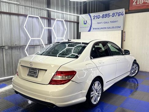 Used 2009 Mercedes-Benz C 300 Sedan image 23