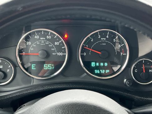 Used 2017 Jeep Wrangler Unlimited Sahara image 30