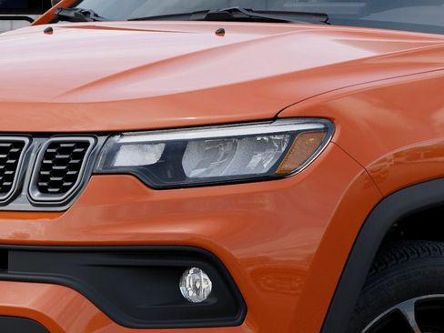 New 2026 Jeep Compass Latitude AWD/4WD image 33