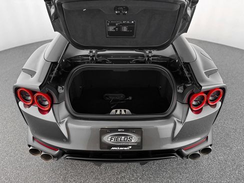 Used 2021 Ferrari 812 GTS image 33