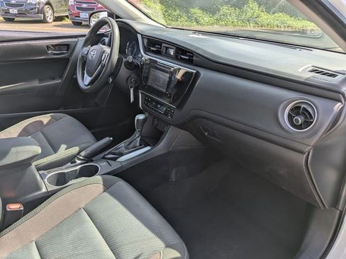 Used 2019 Toyota Corolla LE image 30