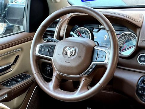 Used 2022 RAM 1500 Laramie AWD/4WD image 32