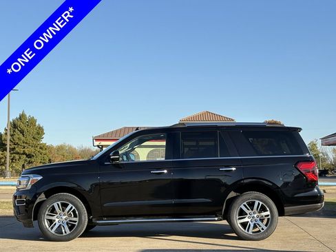Certified 2023 Ford Expedition Limited image 3