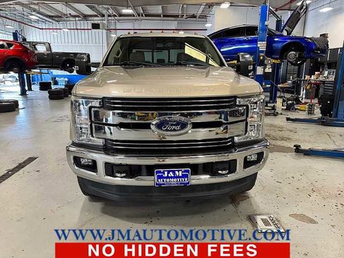 Used 2017 Ford F250 Lariat w/ Chrome Package image 8