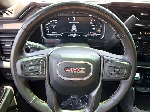 Used 2025 GMC Sierra 2500 AT4 w/ AT4 Premium Plus Package AWD/4WD image 16