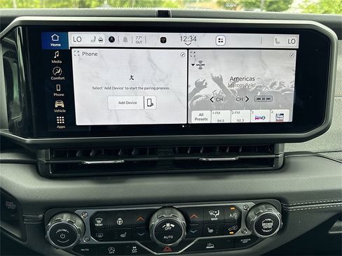 Certified 2025 Jeep Wrangler Sahara image 4