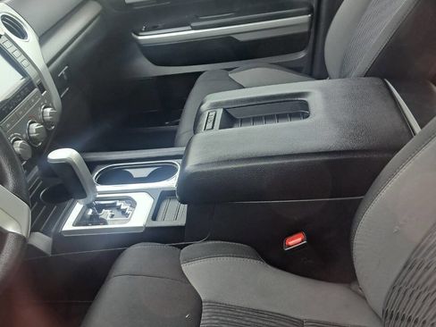 Used 2017 Toyota Tundra SR5 RWD image 2