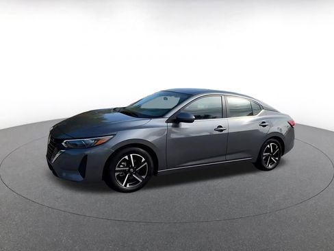 Used 2025 Nissan Sentra SV image 8