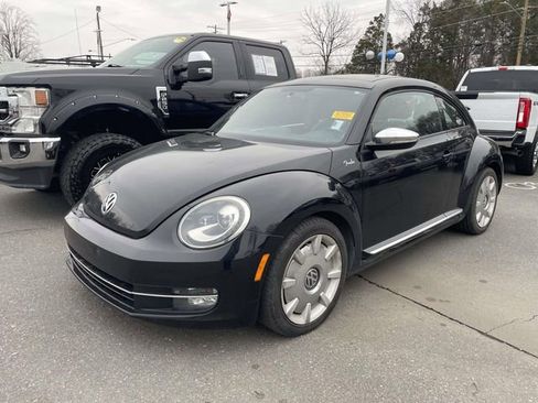 Used 2013 Volkswagen Beetle Turbo Fender image 3