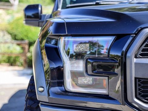 Used 2018 Ford F150 Raptor w/ Equipment Group 802A Luxury AWD/4WD image 10