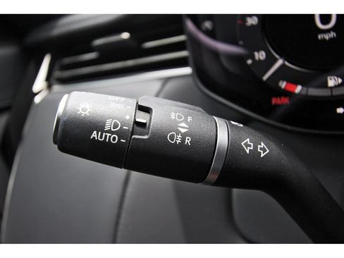 Used 2024 Land Rover Range Rover Sport SE AWD/4WD image 17