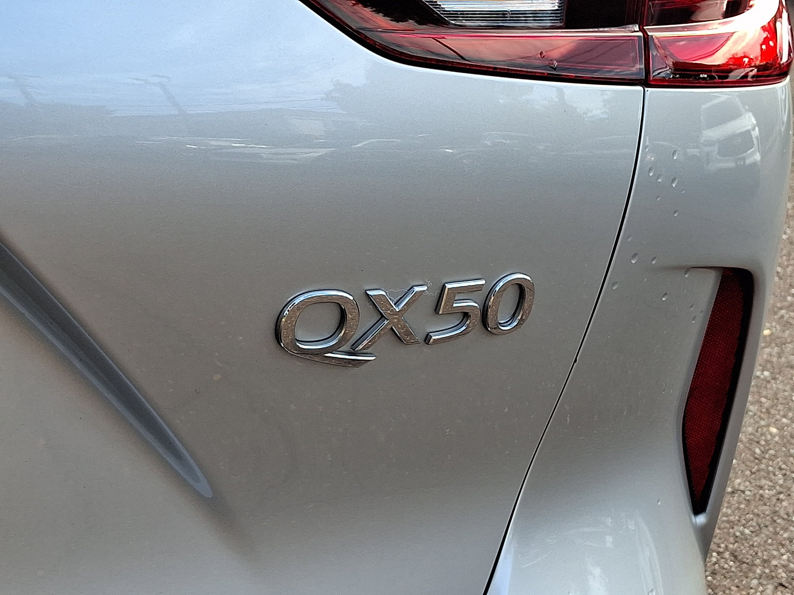 Used 2019 INFINITI QX50 Essential w/ Sensory Package AWD/4WD image 32