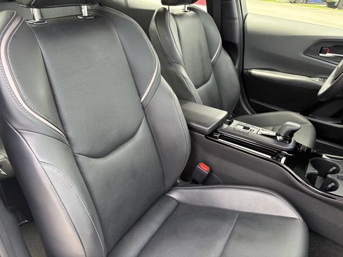 Certified 2026 Toyota Prius XLE FWD image 14