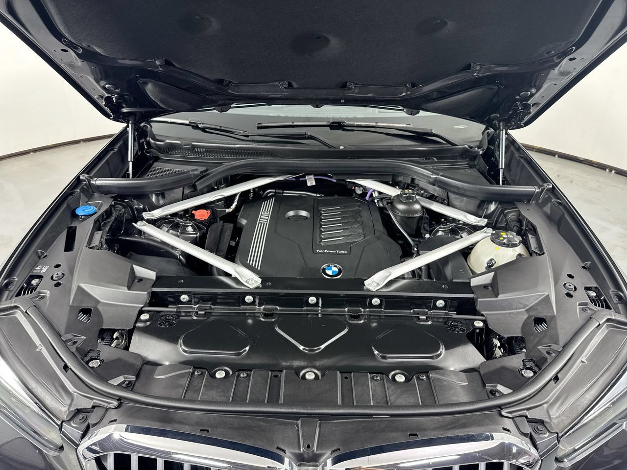 Used 2023 BMW X5 xDrive40i w/ Premium Package AWD/4WD image 31