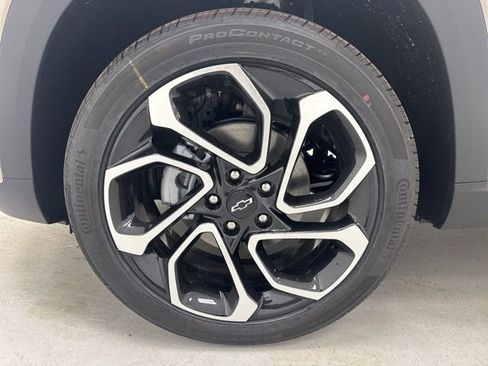 New 2026 Chevrolet Trax RS FWD image 36