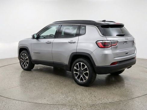 Used 2025 Jeep Compass Trailhawk AWD/4WD image 6