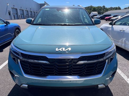 Used 2024 Kia Seltos EX AWD/4WD image 8