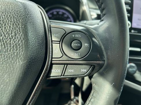 Used 2023 Toyota Camry SE image 19