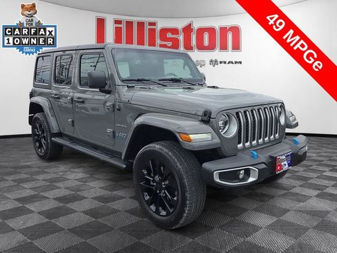 Used 2023 Jeep Wrangler Unlimited Sahara w/ Cold Weather Group AWD/4WD image 3