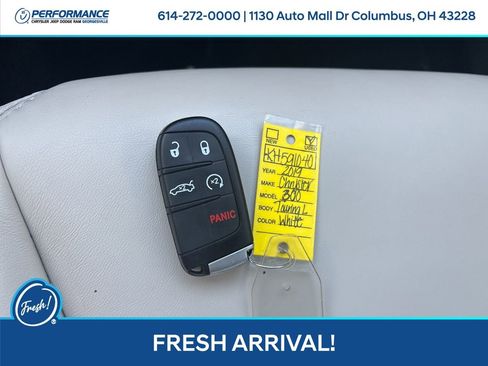 Used 2019 Chrysler 300 Touring L w/ Quick Order Package 22F image 26