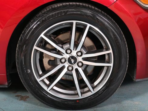 Used 2016 Ford Mustang Premium image 11