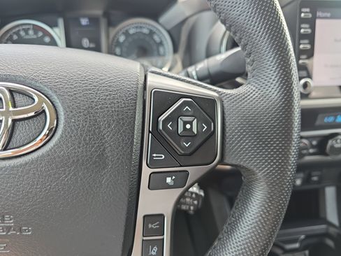 Used 2021 Toyota Tacoma SR5 RWD image 16