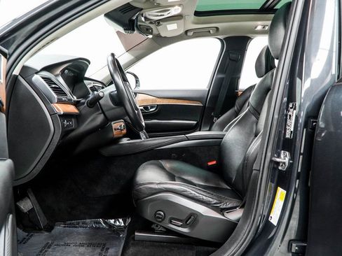 Used 2021 Volvo XC90 T8 Inscription Expression w/ Climate Package image 37