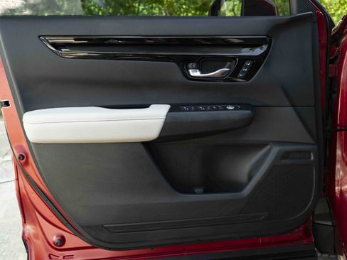 Used 2025 Honda CR-V EX-L image 36