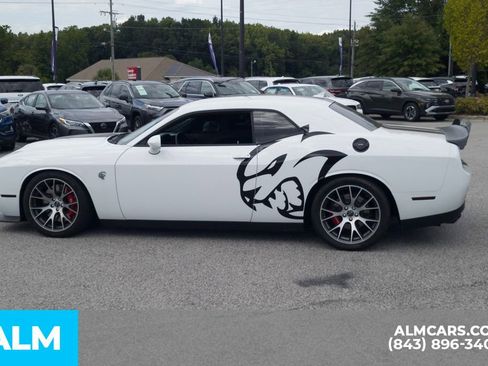 Used 2020 Dodge Challenger SRT Hellcat w/ Plus Package image 11