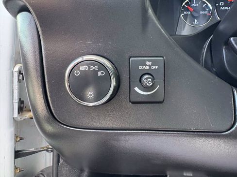 Used 2014 Chevrolet Express 1500 RWD image 10