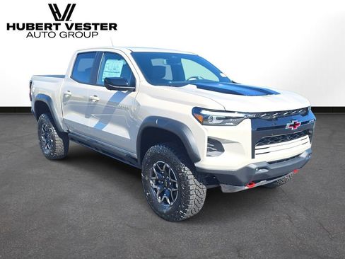 New 2026 Chevrolet Colorado ZR2 w/ Technology Package AWD/4WD image 4