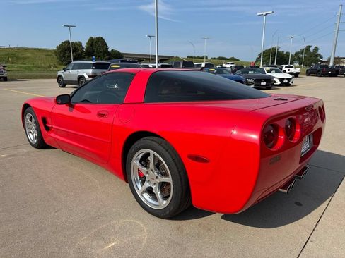 Used 2000 Chevrolet Corvette Coupe w/ Memory Pkg RWD image 17