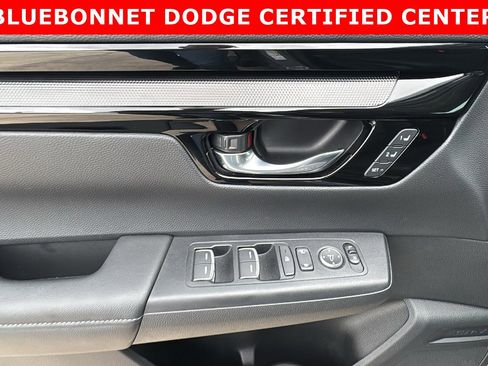 Used 2025 Honda CR-V EX-L image 13