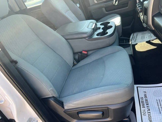 Used 2015 RAM 2500 SLT AWD/4WD image 16
