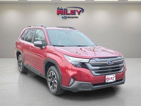 Certified 2025 Subaru Forester Premium image 7