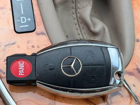 Used 2006 Mercedes-Benz E 320 CDI Sedan image 25