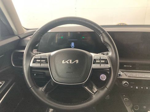 Certified 2023 Kia Telluride S w/ S Sunroof Package image 6