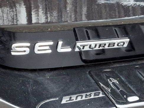 Used 2026 Volkswagen Tiguan SEL R-Line AWD/4WD image 32